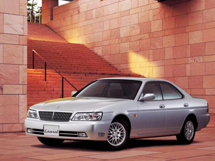  Nissan Laurel 1999 года  (фото 2 из 8)